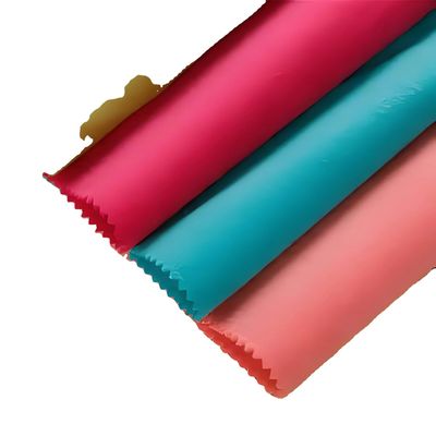 Προσαρμοσμένο χρώμα 210T Taffeta Polyester Υφάσματα Εφοδιασμού Φωτιάς Retardant για οικιακά υφάσματα
