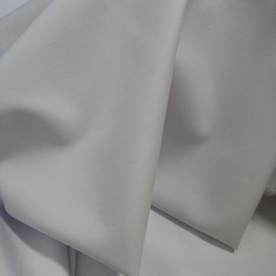 Κατευθείαν διπλή αναδίπλωση συσκευασία Super Soft 100% Polyester υφασμένο 32 * 150D για Thobe