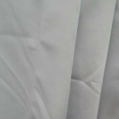 Κατευθείαν διπλή αναδίπλωση συσκευασία Super Soft 100% Polyester υφασμένο 32 * 150D για Thobe