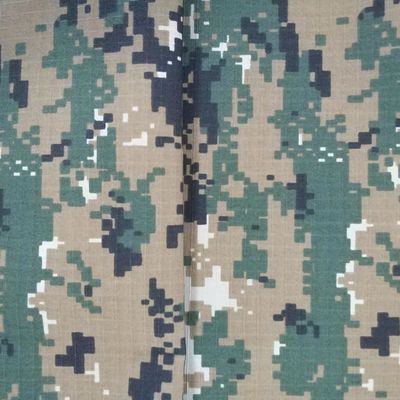 Καλό χρώμα Δυνατότητα υδατοασφαλής υφάσματος καμουφλάζ σε TC Ripstop για το αίτημα του πελάτη