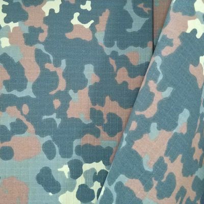 Καλό χρώμα Δυνατότητα υδατοασφαλής υφάσματος καμουφλάζ σε TC Ripstop για το αίτημα του πελάτη