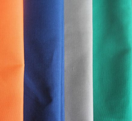 Εξαιρετικό Φανταστικό Αντιφλεγμονώδες Γκαμπαρντίνιο ύφασμα για εργασιακά ρούχα 100% Polyester Twill