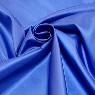 40-90 γραμμάρια Χρησιμοποιείται άγρια 100% Polyester 210T Taffeta Color Fabric με Εξαγωγικό Πρότυπο