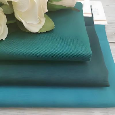 Πουλάω 40-60GSM 63D*63D Πολυεστέρα Εφοδιασμός 210T Taffeta ύφασμα με προσαρμοσμένο χρώμα